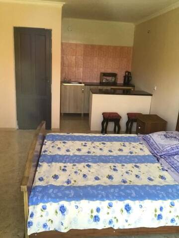 Фото номера Номер Делюкс (для 2 взрослых и 1 ребенка) Гостевой дом Mishel555 г. Очамчира 14